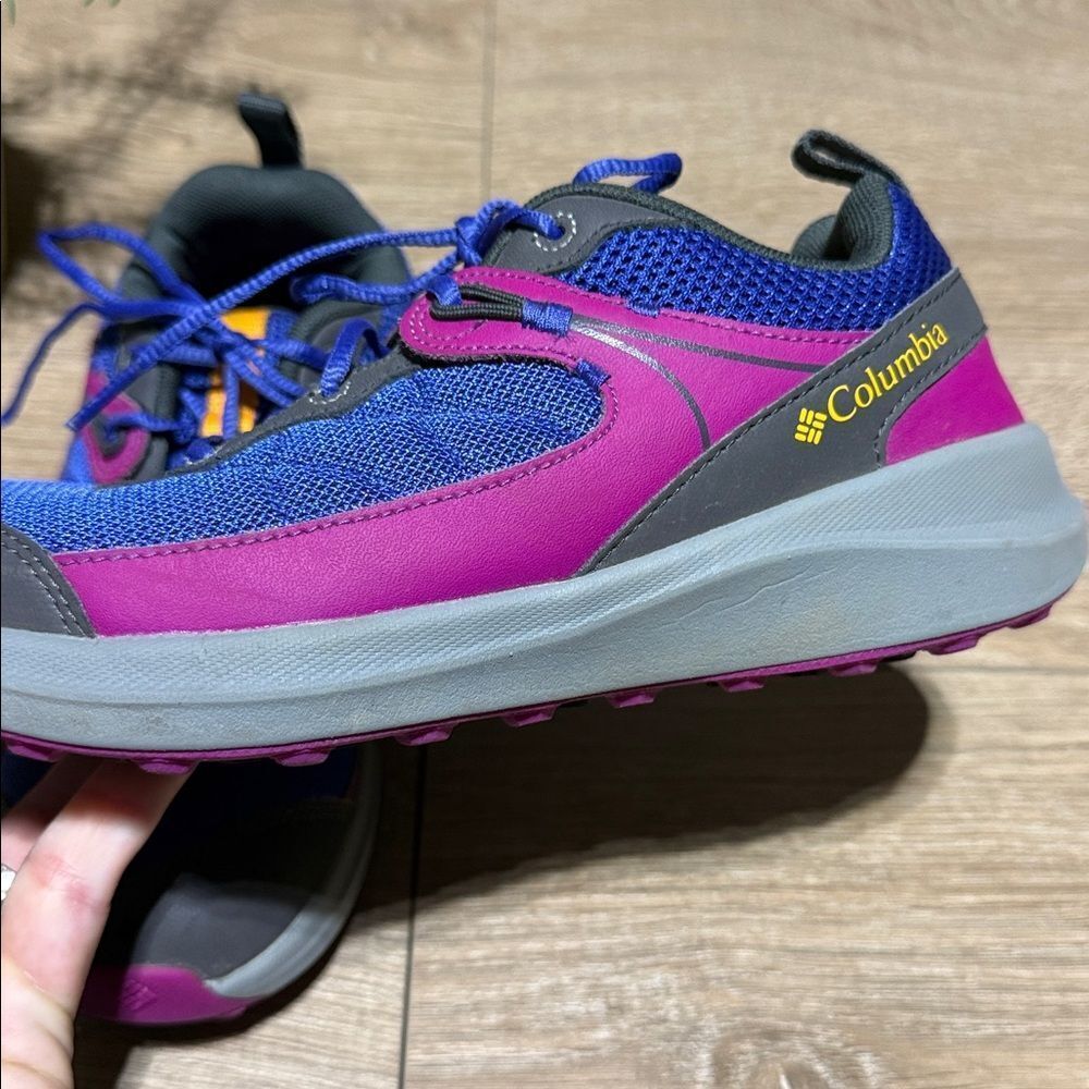 COLUMBIA HIKING TENNIS SHOES SIZE 4 PERFECT CONDITION - Picture 2 of 7